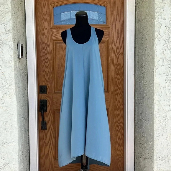 Athlete Presidio Traveler Maxi Dress - Picture 1 of 14